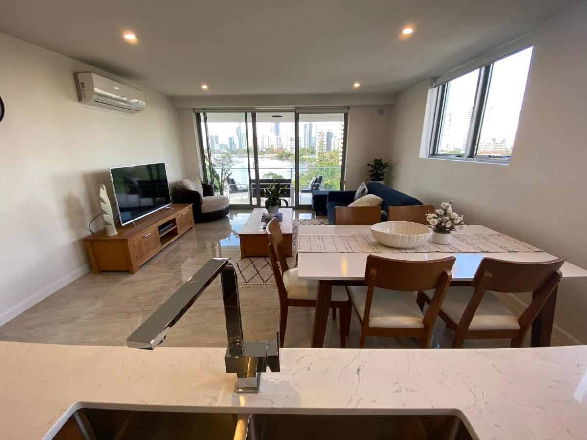 Serenity Surfers Paradise Gold Coast Eksteriør billede