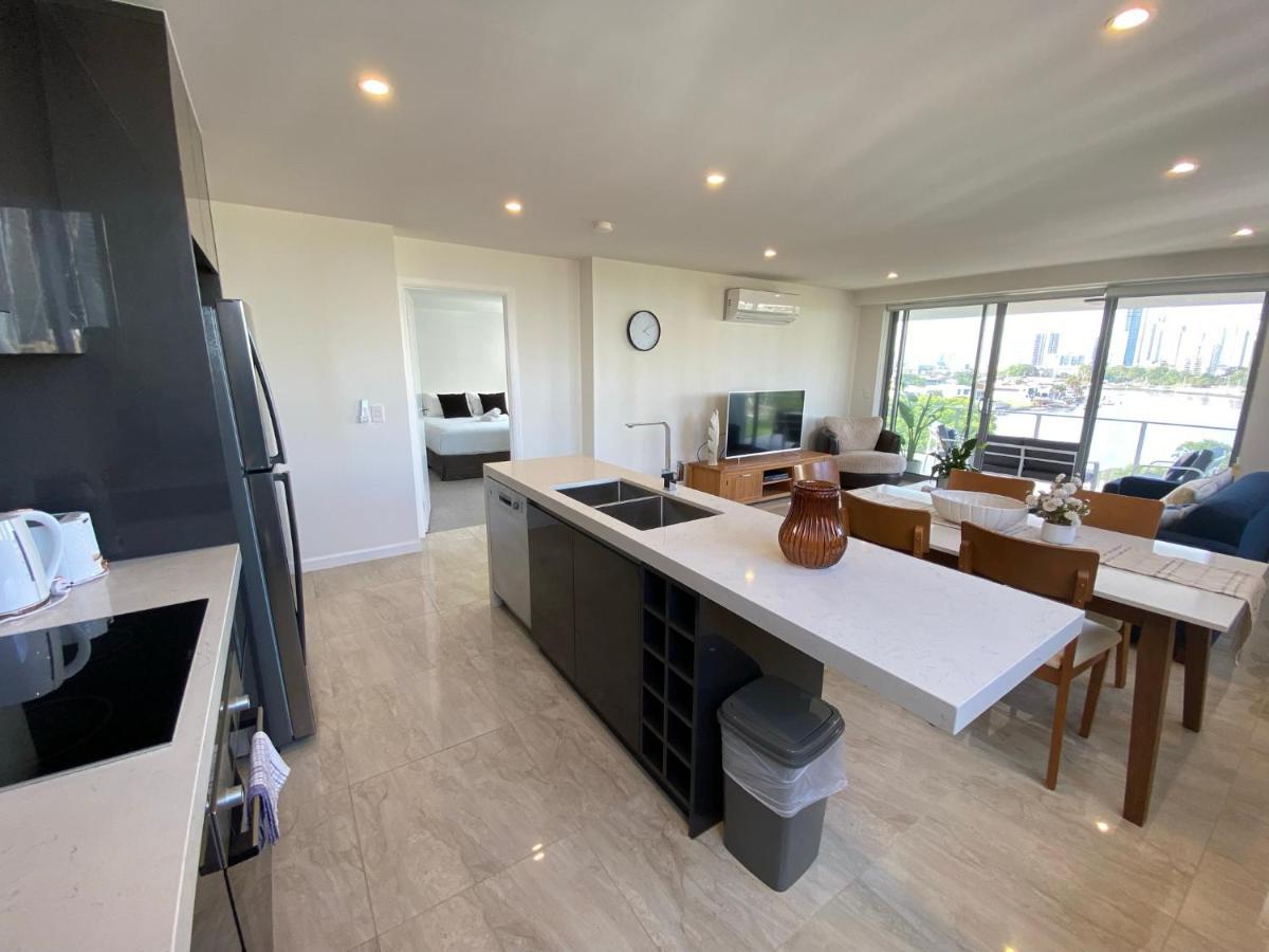 Serenity Surfers Paradise Gold Coast Eksteriør billede