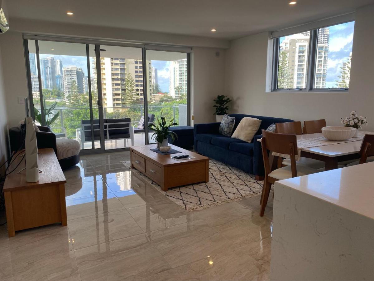 Serenity Surfers Paradise Gold Coast Eksteriør billede