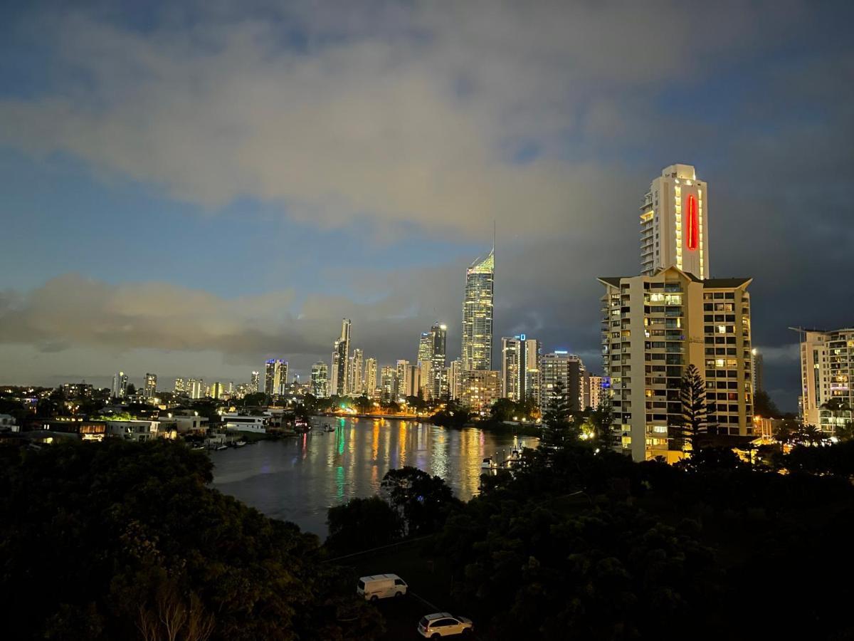 Serenity Surfers Paradise Gold Coast Eksteriør billede