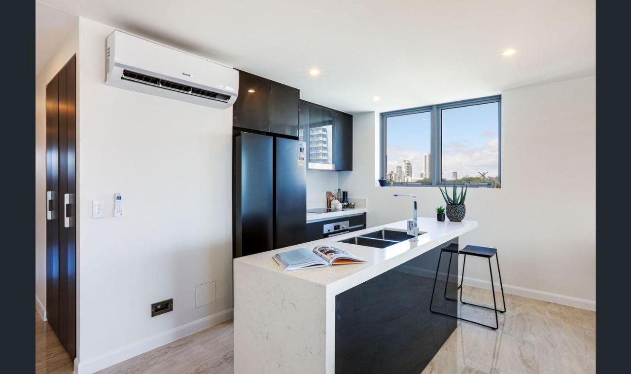 Serenity Surfers Paradise Gold Coast Eksteriør billede