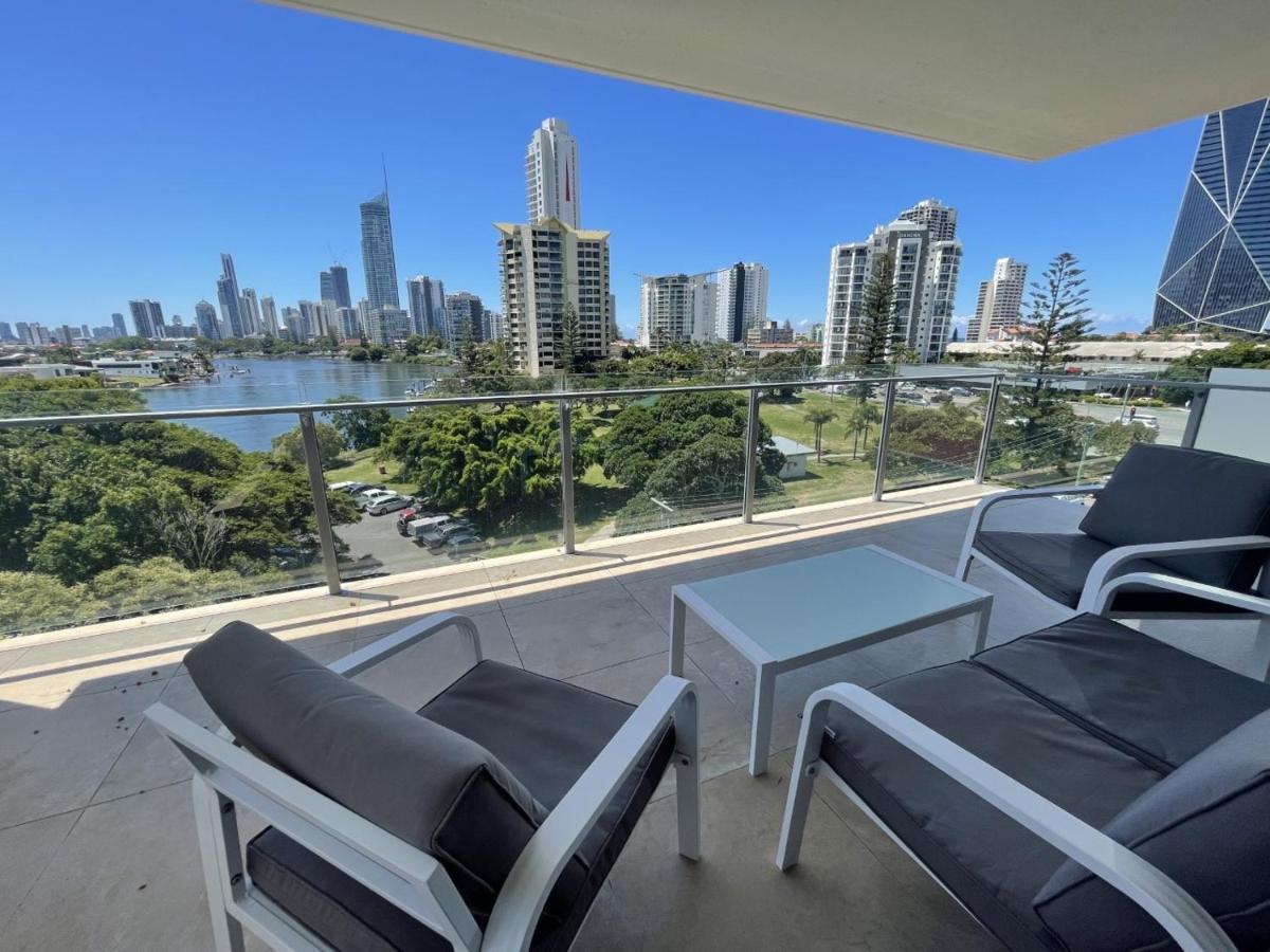 Serenity Surfers Paradise Gold Coast Eksteriør billede